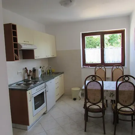 Katarina Guest house 4*